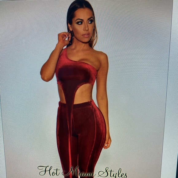 Royal Blue One Shoulder Capri 2 piece set. - Picture 2 of 3